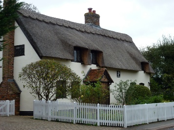 Thatched cottage in Lilley